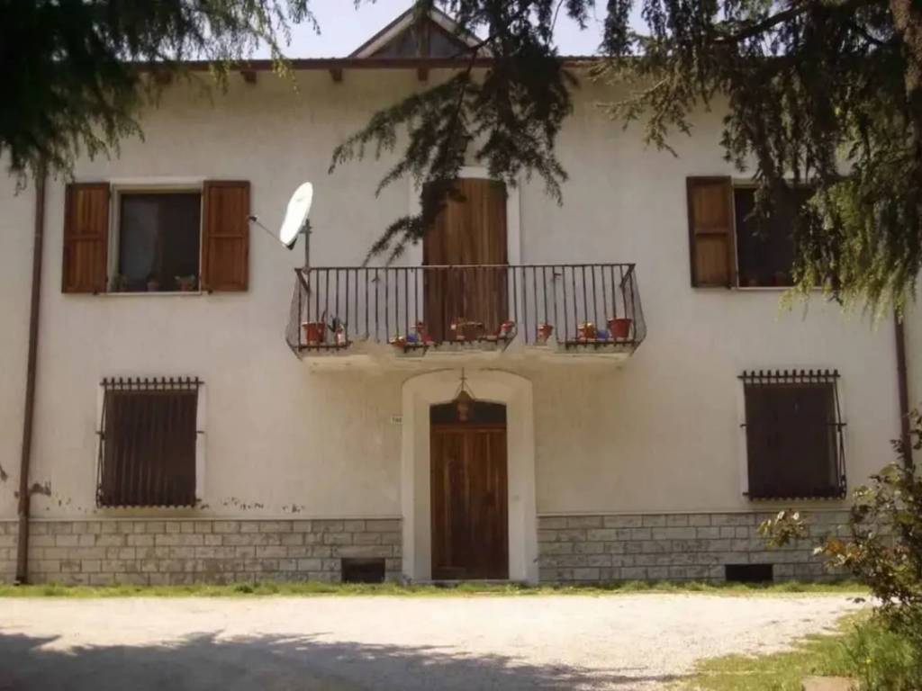 casa indipendente in vendita a Roncofreddo in zona Gualdo