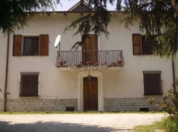 casa indipendente in vendita a Roncofreddo