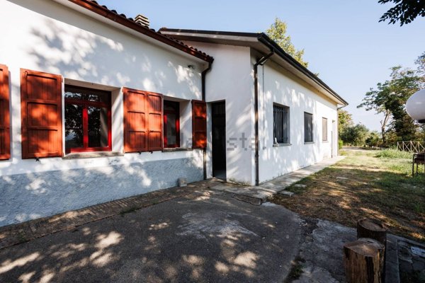casa indipendente in vendita a Roncofreddo in zona Oriola