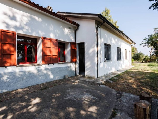 casa indipendente in vendita a Roncofreddo in zona Oriola