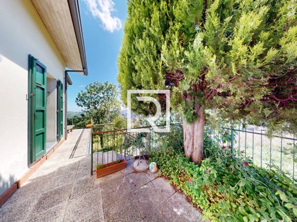 casa indipendente in vendita a Roncofreddo in zona Diolaguardia