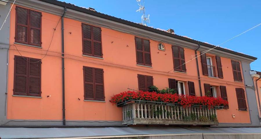 negozio in vendita a Roncofreddo