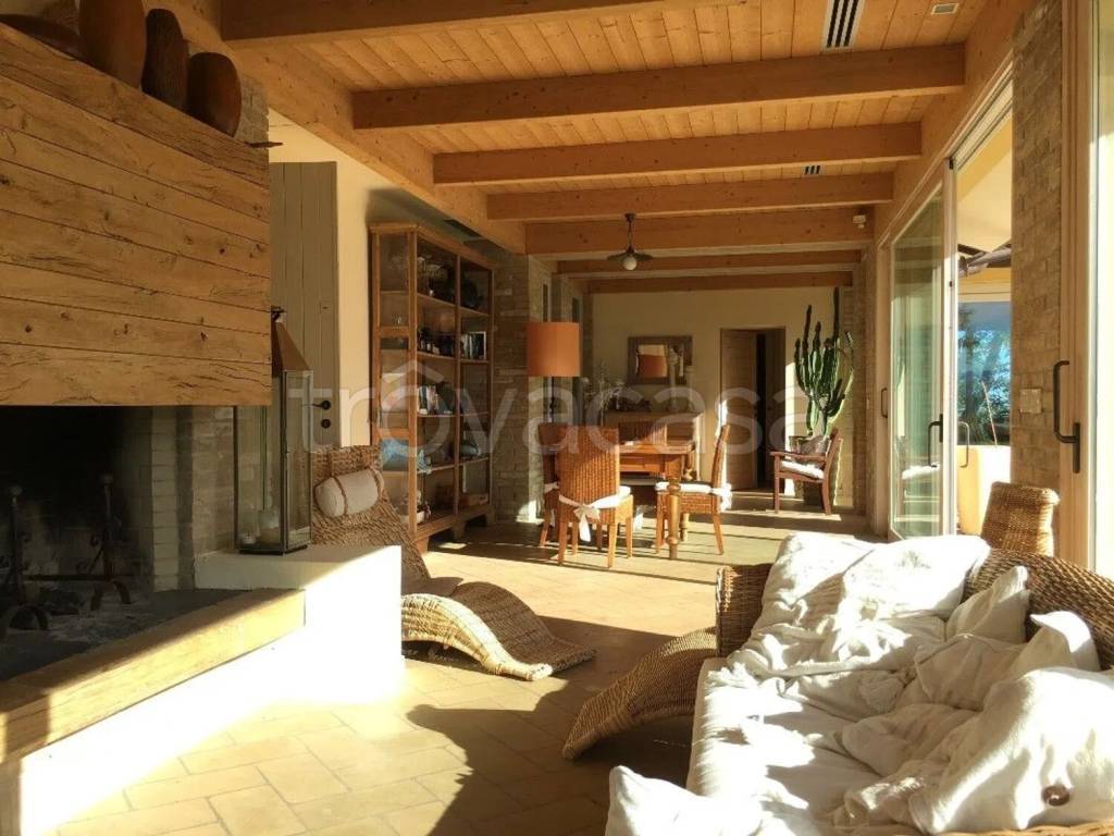 casa indipendente in vendita a Roncofreddo in zona Sorrivoli