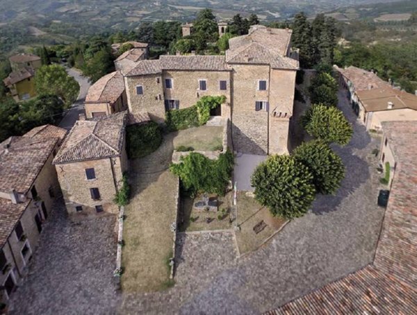 villa in vendita a Roncofreddo in zona Monteleone