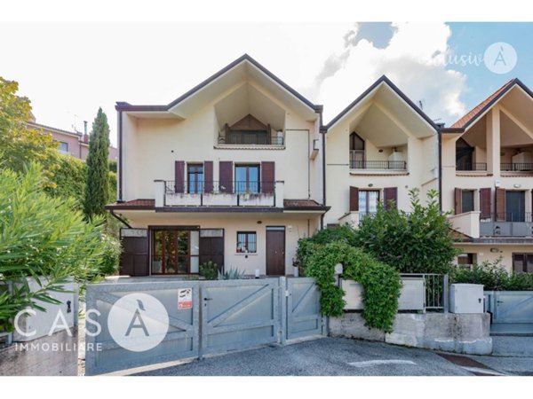 casa indipendente in vendita a Roncofreddo