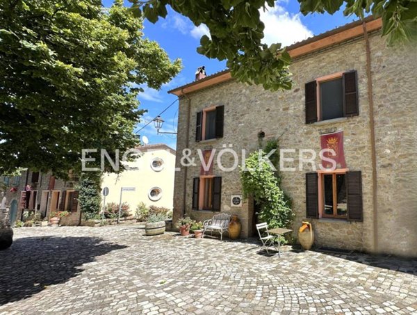 casa indipendente in vendita a Roncofreddo in zona Monteleone