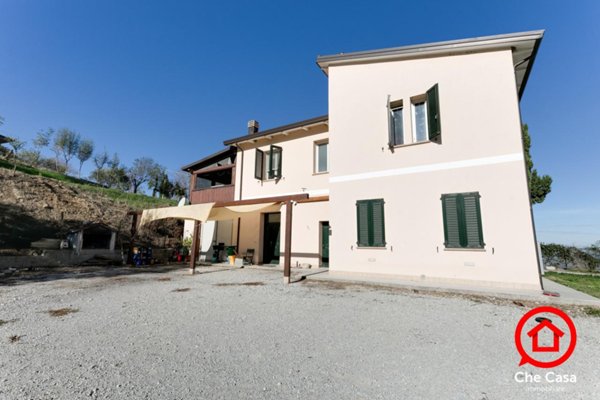 quadrivano in vendita a Roncofreddo