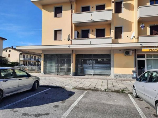 negozio in vendita a Roncofreddo in zona Gualdo