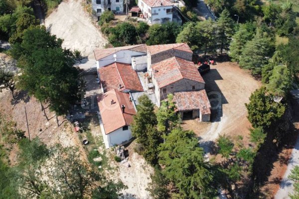 casa indipendente in vendita a Roncofreddo in zona Monteaguzzo