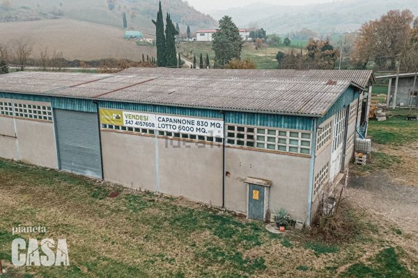capannone in vendita a Roncofreddo