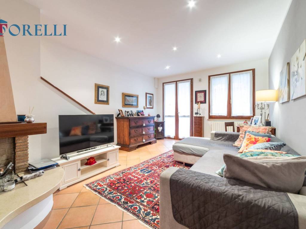 casa indipendente in vendita a Roncofreddo in zona Gualdo