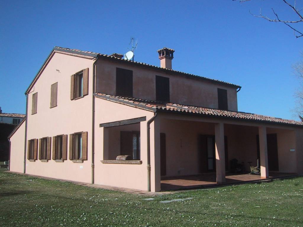 casa indipendente in vendita a Roncofreddo