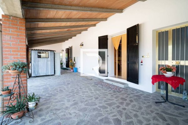 casa indipendente in vendita a Roncofreddo in zona Cento