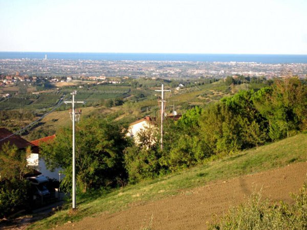 terreno edificabile in vendita a Roncofreddo