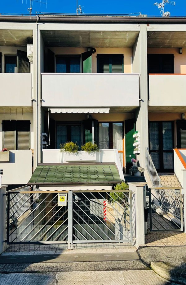 casa indipendente in vendita a Roncofreddo