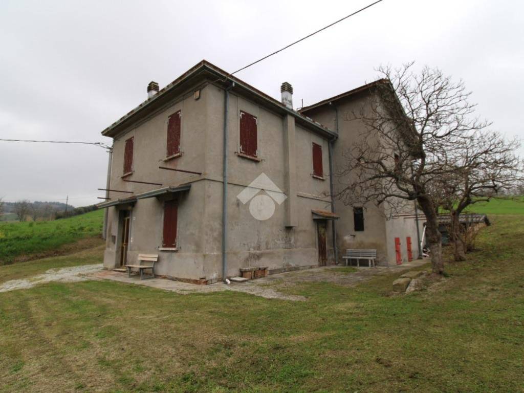 casa indipendente in vendita a Roncofreddo in zona Santa Paola