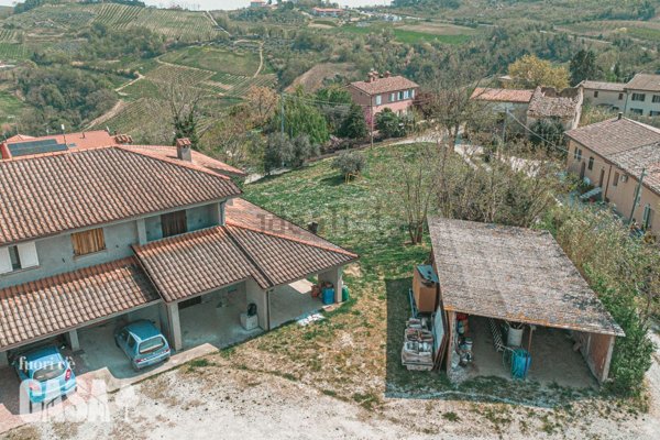 casa indipendente in vendita a Roncofreddo in zona Villa Venti