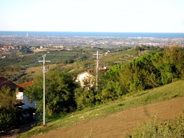 terreno edificabile in vendita a Roncofreddo in zona Santa Paola