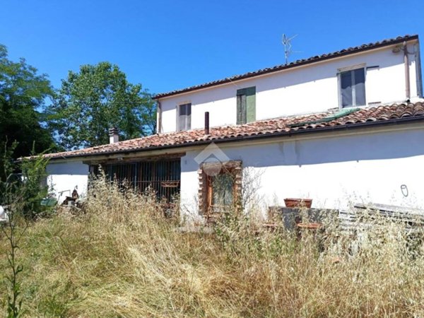 casale in vendita a Roncofreddo in zona Santa Paola
