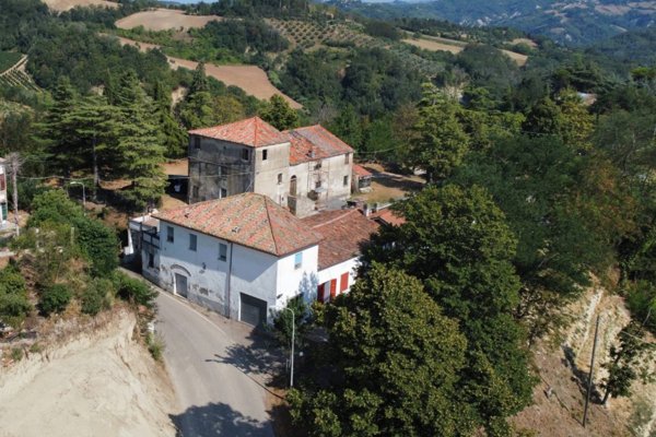 casa indipendente in vendita a Roncofreddo in zona Monteaguzzo