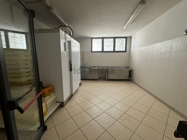 locale commerciale in vendita a San Mauro Pascoli