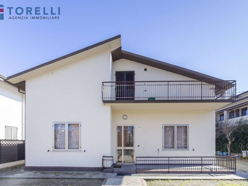casa indipendente in vendita a San Mauro Pascoli in zona San Mauro a Mare