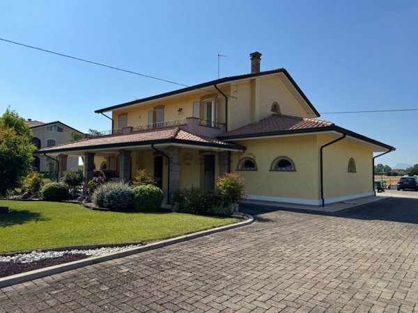 casa indipendente in vendita a San Mauro Pascoli