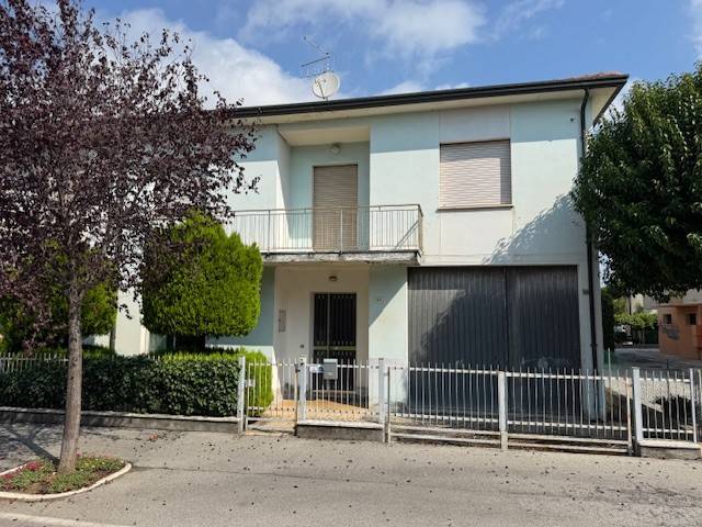 casa indipendente in vendita a San Mauro Pascoli