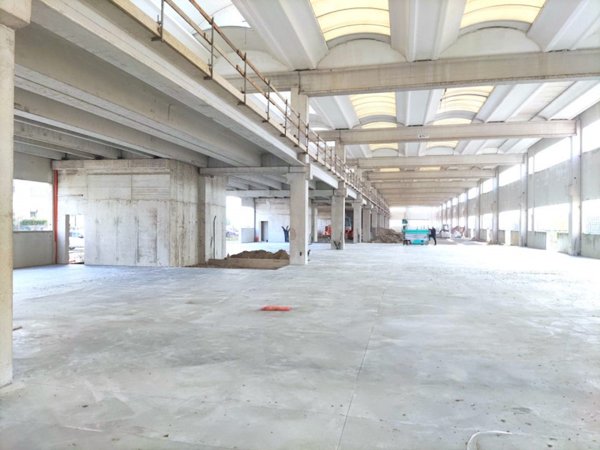 negozio in vendita a San Mauro Pascoli in zona San Mauro a Mare