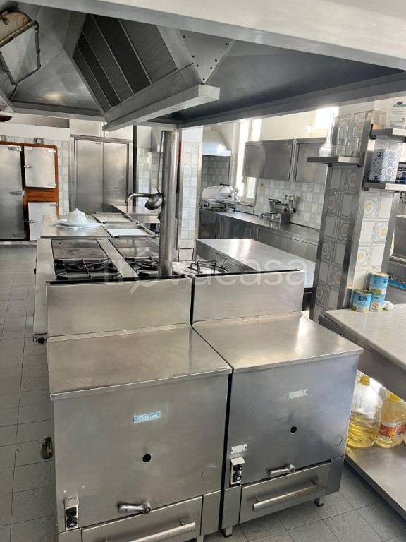 negozio in vendita a San Mauro Pascoli in zona San Mauro a Mare