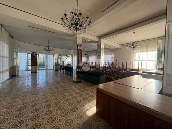 negozio in vendita a San Mauro Pascoli in zona San Mauro a Mare