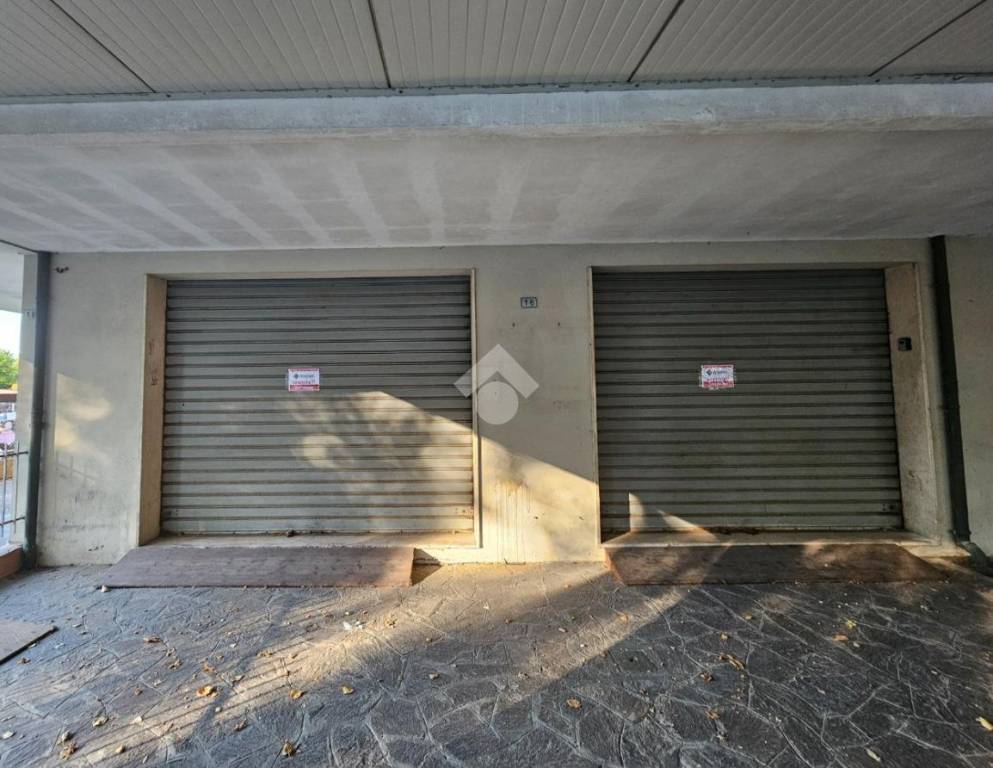 negozio in vendita a San Mauro Pascoli in zona San Mauro a Mare