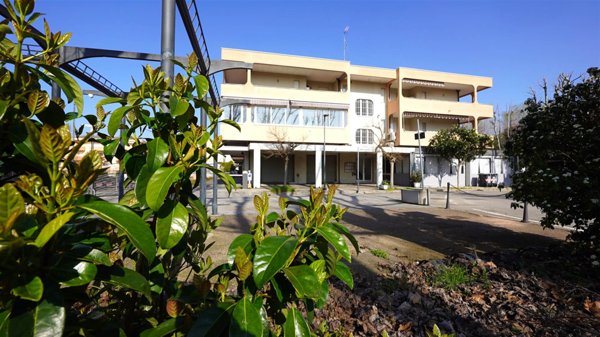 negozio in vendita a San Mauro Pascoli in zona San Mauro a Mare