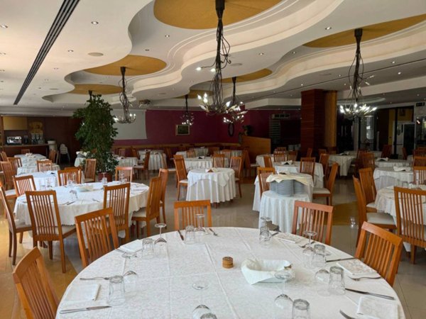 negozio in vendita a San Mauro Pascoli in zona San Mauro a Mare