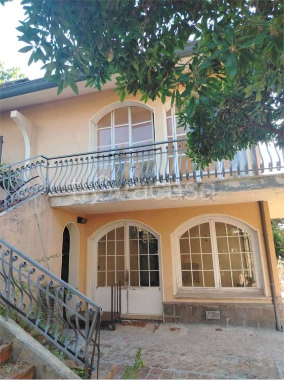 casa indipendente in vendita a San Mauro Pascoli in zona La Torre