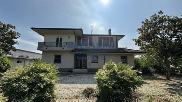 casa indipendente in vendita a San Mauro Pascoli in zona La Torre