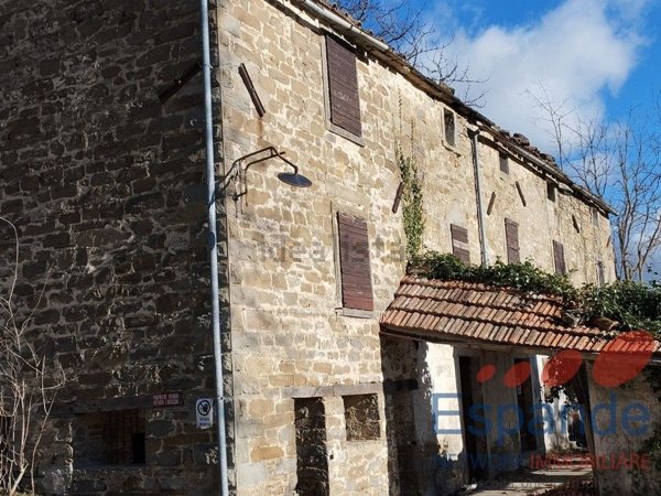 casa indipendente in vendita a Santa Sofia