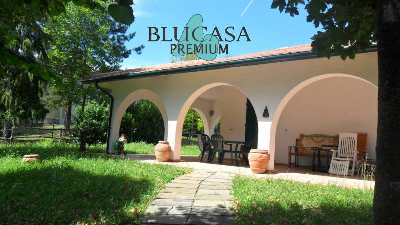 casa indipendente in vendita a Santa Sofia