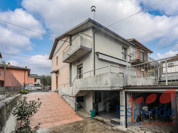 appartamento in vendita a Santa Sofia