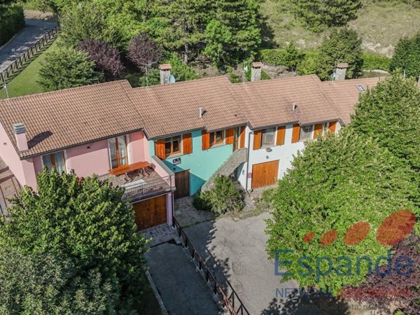 casa indipendente in vendita a Santa Sofia