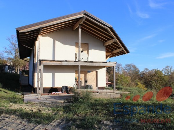 casa indipendente in vendita a Santa Sofia