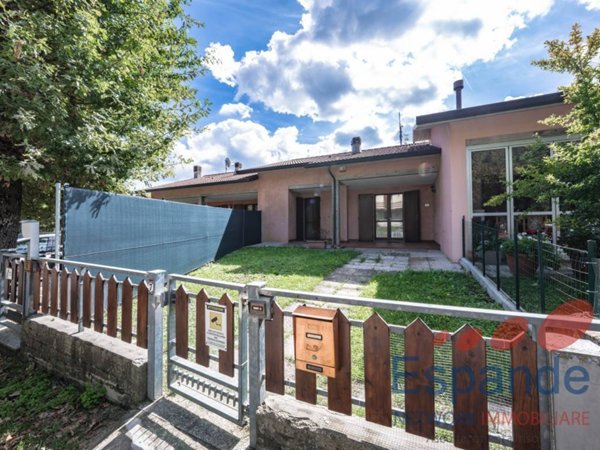 casa indipendente in vendita a Santa Sofia