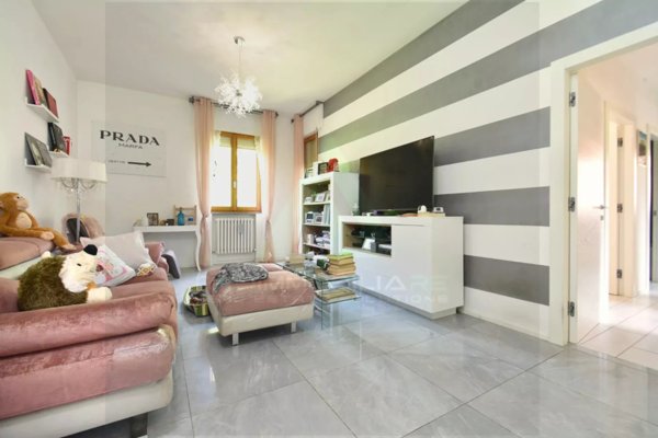 appartamento in vendita a Santa Sofia