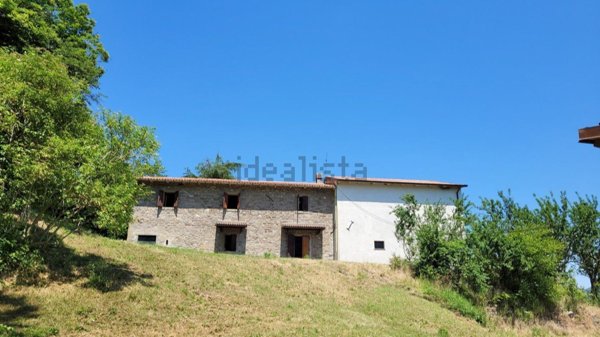 casale in vendita a Santa Sofia