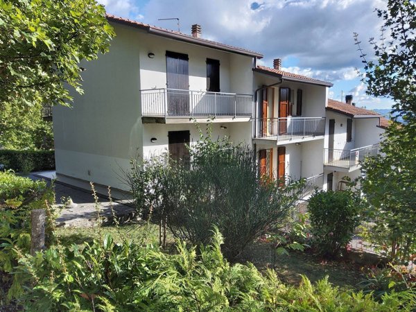 casa indipendente in vendita a Santa Sofia