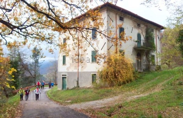 casa indipendente in vendita a Santa Sofia