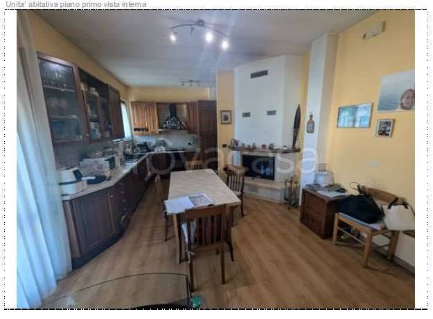 casa indipendente in vendita a Santa Sofia