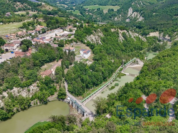 casa indipendente in vendita a Sarsina in zona Quarto