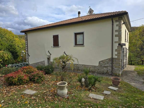 casa indipendente in vendita a Sarsina