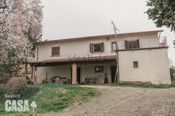 casa indipendente in vendita a Sarsina